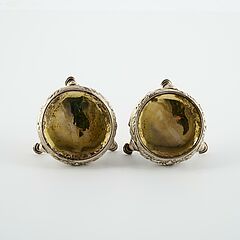 London - Zwei gefusste George II Salieren mit floralem Relief, 81600-16, Van Ham Kunstauktionen