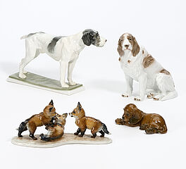 Rosenthal - 2 grosse Jagdhundfiguren Welpe und spielende Fuchsjunge, 75074-110, Van Ham Kunstauktionen