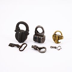 Drei kleine Vorhangschloesser, 81567-15, Van Ham Kunstauktionen