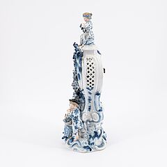 Meissen - Pendule mit Figurenzier in Blau-Weiss, 79678-12, Van Ham Kunstauktionen