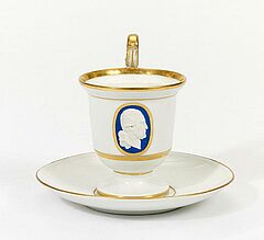 Meissen - Tasse mit Reliefportraet Schillers und Untertasse, 54831-51, Van Ham Kunstauktionen