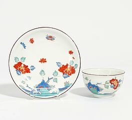 Meissen - Koppchen und Unterschale mit Kakiemondekor, 73185-8, Van Ham Kunstauktionen