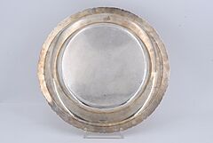 Konvolut 5 Tabletts und Platten 2 Schalen, 69591-173, Van Ham Kunstauktionen