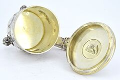 Meister IFS - Grosser Deckelhumpen mit Kugelfuessen und Wappenzier, 70583-1, Van Ham Kunstauktionen