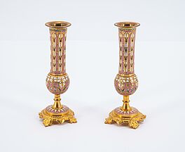 Frankreich - Paar kleine Leuchter mit Cloisonnedekor, 76095-5, Van Ham Kunstauktionen