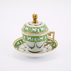 Meissen - Empire-Bouillontasse mit Untertasse, 81741-16, Van Ham Kunstauktionen