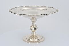 Kleine Aufsatzschale mit Rocailledekor, 73045-4, Van Ham Kunstauktionen