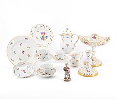 Meissen - Kaffeeservice fuer 6 Personen mit Streublumendekor, 77068-13, Van Ham Kunstauktionen