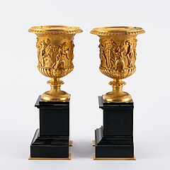 Paar kleine Krater-Vasen auf Postament, 76933-61, Van Ham Kunstauktionen