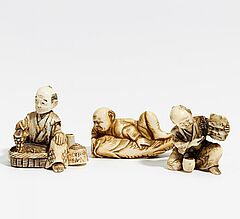 Drei netsuke, 63200-19, Van Ham Kunstauktionen