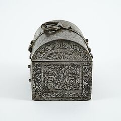 Frankreich - Kleine Schatulle mit Grotesken, 80896-14, Van Ham Kunstauktionen