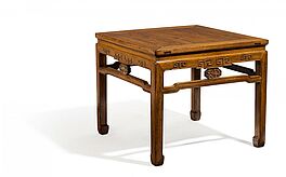 Kleiner Tisch oder Hocker, 65338-17, Van Ham Kunstauktionen