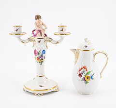 KPM - 91 Teile aus einem Service Rocaille mit Blumendekor, 78013-2, Van Ham Kunstauktionen