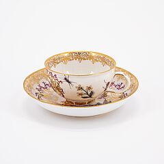 Meissen - Tasse und Untertasse mit grossen Goldkartuschen und Jagdszenen, 76933-41, Van Ham Kunstauktionen