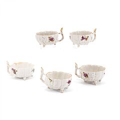 Ludwigsburg - Fuenf kleine Cremetoepfchen Akanthus, 79883-45, Van Ham Kunstauktionen