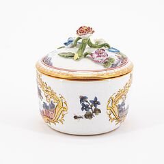 Meissen - Zuckerdose mit Landschaftskartuschen und aufgelegten Blueten, 76821-41, Van Ham Kunstauktionen