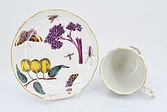 Meissen - Tasse und Untertasse mit floralem Dekor, 73258-9, Van Ham Kunstauktionen