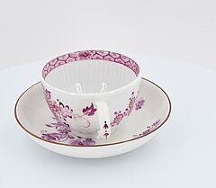 Meissen - Zwei Tassen mit Untertassen mit floralem Dekor, 73258-13, Van Ham Kunstauktionen