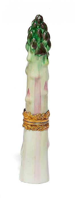 Nadeletui in Form eines Spargels, 58116-34, Van Ham Kunstauktionen