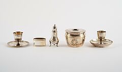 Sechs Serviettenringe, zwei Eierbecher, ein kleines Gefäß & ein kleiner Gewürzstreuer, 80784-9, Van Ham Kunstauktionen