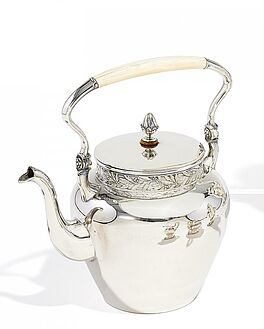 Teekanne mit Lorbeerdekor, 56916-4, Van Ham Kunstauktionen
