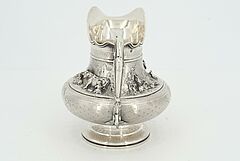 Emile Hugo - Vierteiliges Service mit reichen figuerlichen Szenen, 70398-1, Van Ham Kunstauktionen