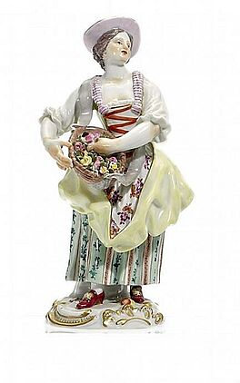 Meissen - Gaertnerin mit Blumenkorb, 56375-17, Van Ham Kunstauktionen