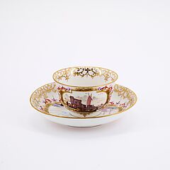 Meissen - Koppchen und Unterschale mit Kauffahrteiszenen, 81787-10, Van Ham Kunstauktionen