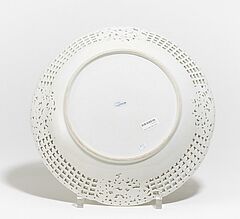 Meissen - Grosse Dessertschale aus dem sog Schwerin-Service, 67016-1, Van Ham Kunstauktionen
