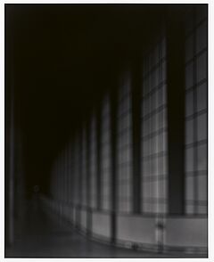 Hiroshi Sugimoto - Tempelhof Airport, 68207-1, Van Ham Kunstauktionen