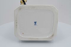 Meissen - Maedchen an einer Wiege, 74087-23, Van Ham Kunstauktionen