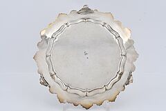 Konvolut 5 Tabletts und Platten 2 Schalen, 69591-173, Van Ham Kunstauktionen