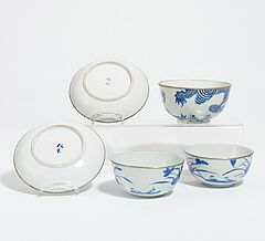 Einzelne und Paar Schalen mit Unterteller, 66656-22, Van Ham Kunstauktionen