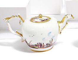 Meissen - Teekanne mit detailreichen Kauffahrteiszenen, 76821-249, Van Ham Kunstauktionen