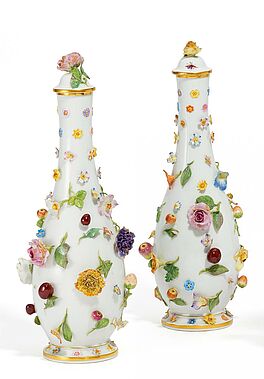 Meissen - Paar Flaschenvasen mit Stoepsel, 62058-1, Van Ham Kunstauktionen