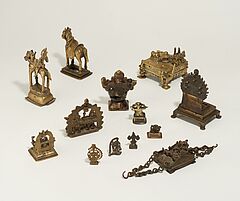 Dreizehn kleine Kult-Bronzen, 66656-7, Van Ham Kunstauktionen