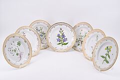 Royal Copenhagen - Sieben Teller Flora Danica, 75127-1, Van Ham Kunstauktionen