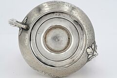 Emile Hugo - Vierteiliges Service mit reichen figuerlichen Szenen, 70398-1, Van Ham Kunstauktionen