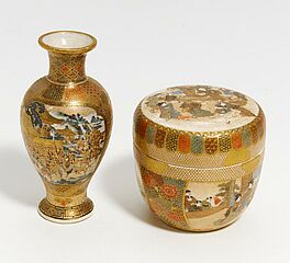 Miniaturvase und Teedose mit figuerlichen Szenen, 64228-2, Van Ham Kunstauktionen