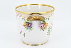 Royal Copenhagen - Teller und Flaschenkuehler Flora Danica, 70554-1, Van Ham Kunstauktionen