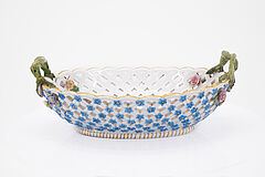 Meissen - Ovaler Korb mit Vergissmeinnicht und Blumenbouquet, 75562-7, Van Ham Kunstauktionen