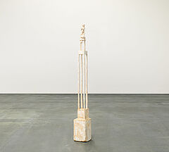 Klaus Hack - Sitzende Figur auf hohem Sockel, 75044-4, Van Ham Kunstauktionen