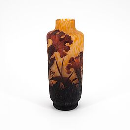 Daum Freres - Kleine zylindrische Vase mit exotischem Blumendekor, 77321-2, Van Ham Kunstauktionen