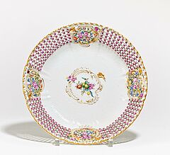 Meissen - Grosse Dessertschale aus dem sog Schwerin-Service, 67016-1, Van Ham Kunstauktionen