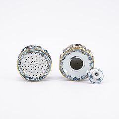 Meissen - KONVOLUT MIT 29 TEILEN UND BLAU-WEIssEN DEKOREN, 76821-128, Van Ham Kunstauktionen