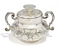 London - William amp Mary Porringer mit Blumenrelief und Wappen des Edward Kemp Dover, 56969-20, Van Ham Kunstauktionen