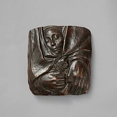 Kaethe Kollwitz - Grabrelief Ruht im Frieden seiner Haende, 76044-1, Van Ham Kunstauktionen