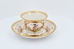Meissen - Koppchen und Untertasse mit Chinoiserien, 73258-3, Van Ham Kunstauktionen