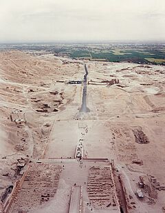 Andreas Gursky - Theben West, 59716-1, Van Ham Kunstauktionen