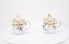 Meissen - 2 Paar Deckeltassen mit Blumendekor, 75714-8, Van Ham Kunstauktionen